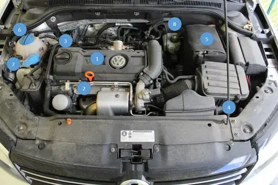 VW Golf 6 Motorraum Übersicht